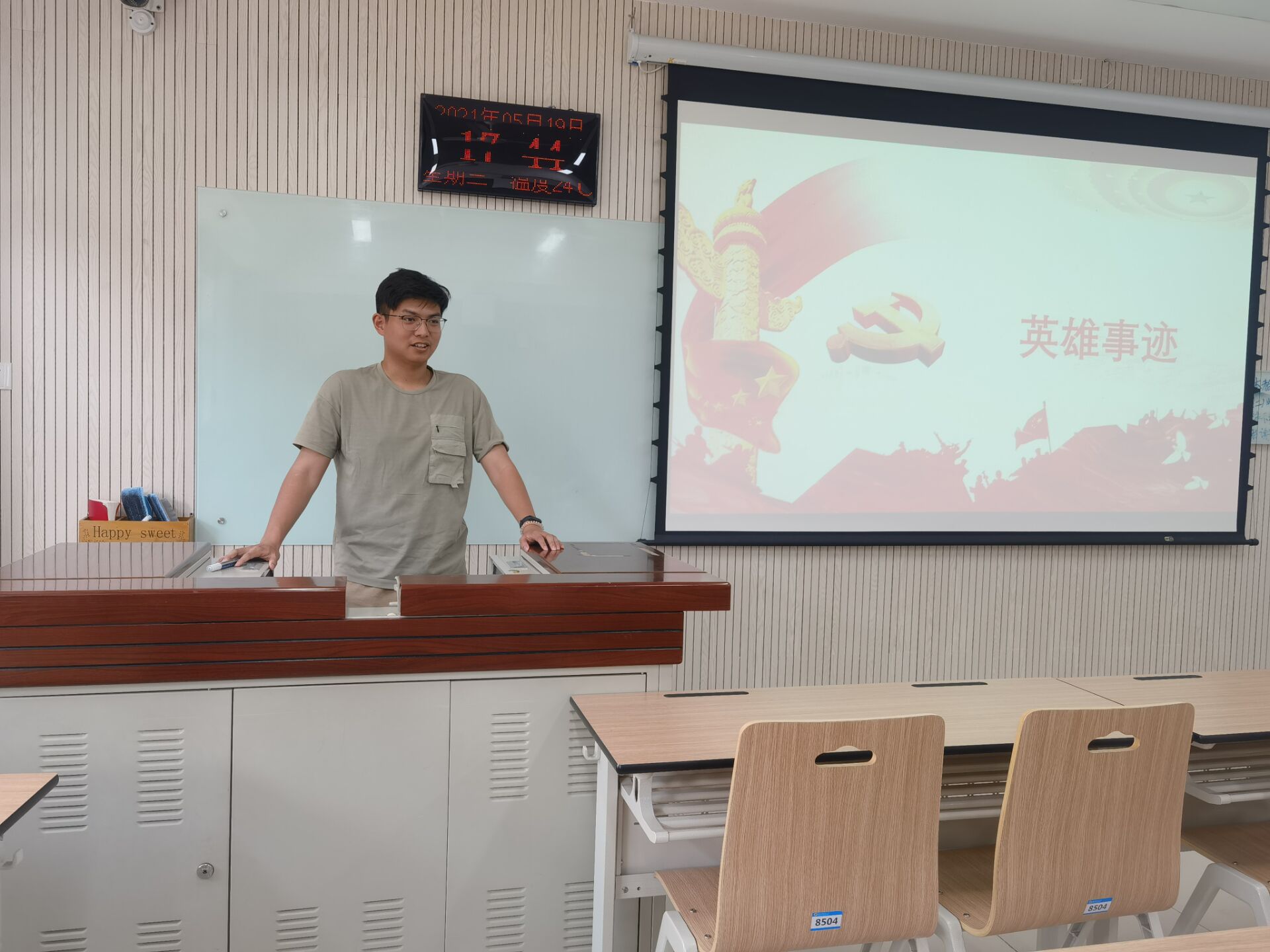 59a39badf1854cdeaecc2af0e8950160.jpg