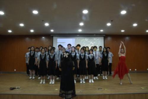 6d48c6040c324702bfce6dfd10a48916.jpg 合唱表演.jpg