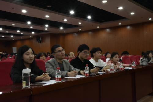 d09ae0a117f54805a0fe6f2d7caa823e.jpg 评委.jpg